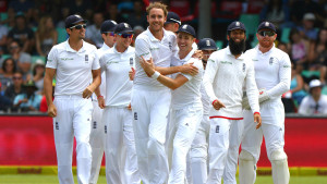 DURBAN, SOUTH AFRICA - DECEMBER 27: Stuart Broad and James Taylor celebrate the wicket of Stiaan van Zyl during the day 2 of the 1st test match between South Africa and England at Sahara Stadium Kingsmead on December 27, 2015 in Durban, South Africa. (Photo by Anesh Debiky/Gallo Images/Getty Images)